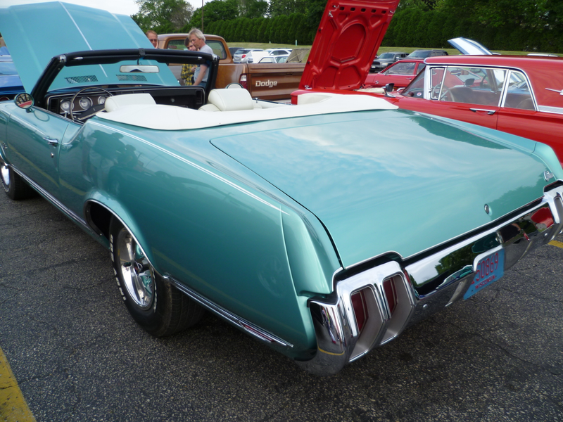 Illustration for article titled Down at The Cruise-In